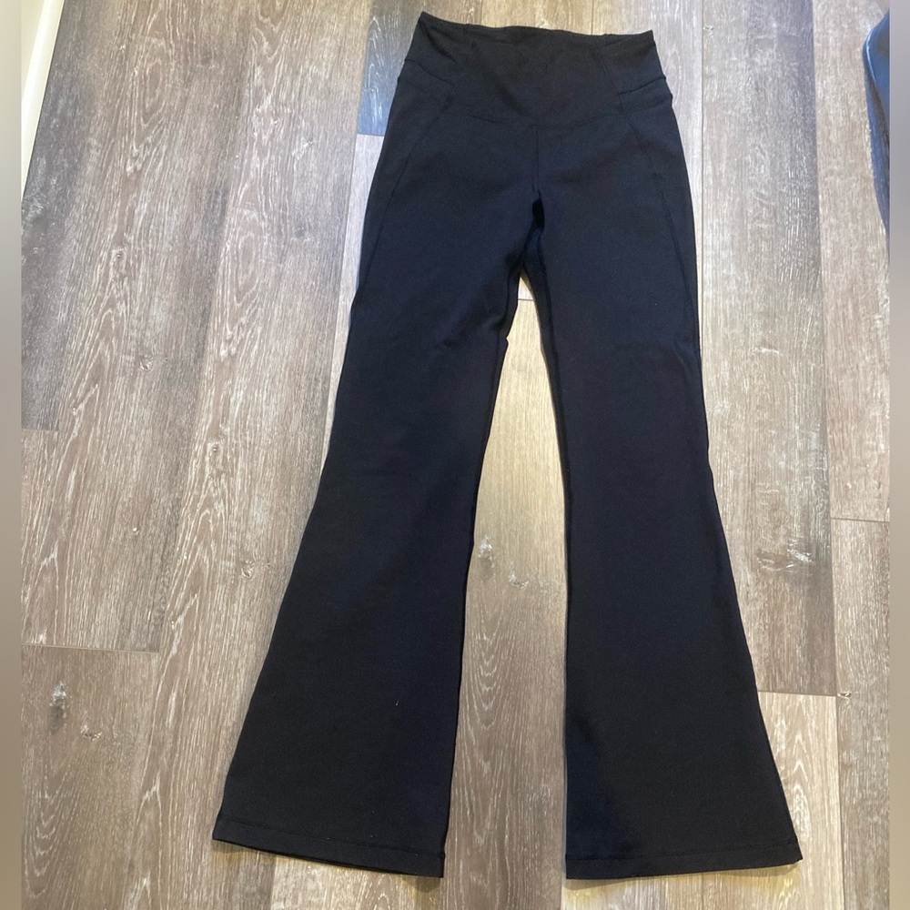 Lululemon Groove Flare black pants size 8